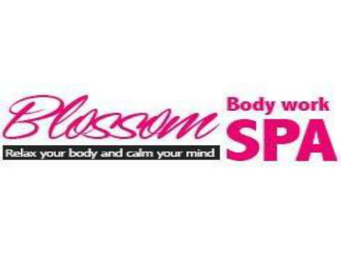 Blossom Spa logo