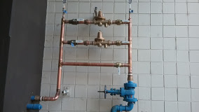 Local Plumber 323 logo
