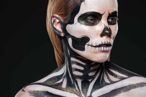 NV Makeup Art Van Nuys logo