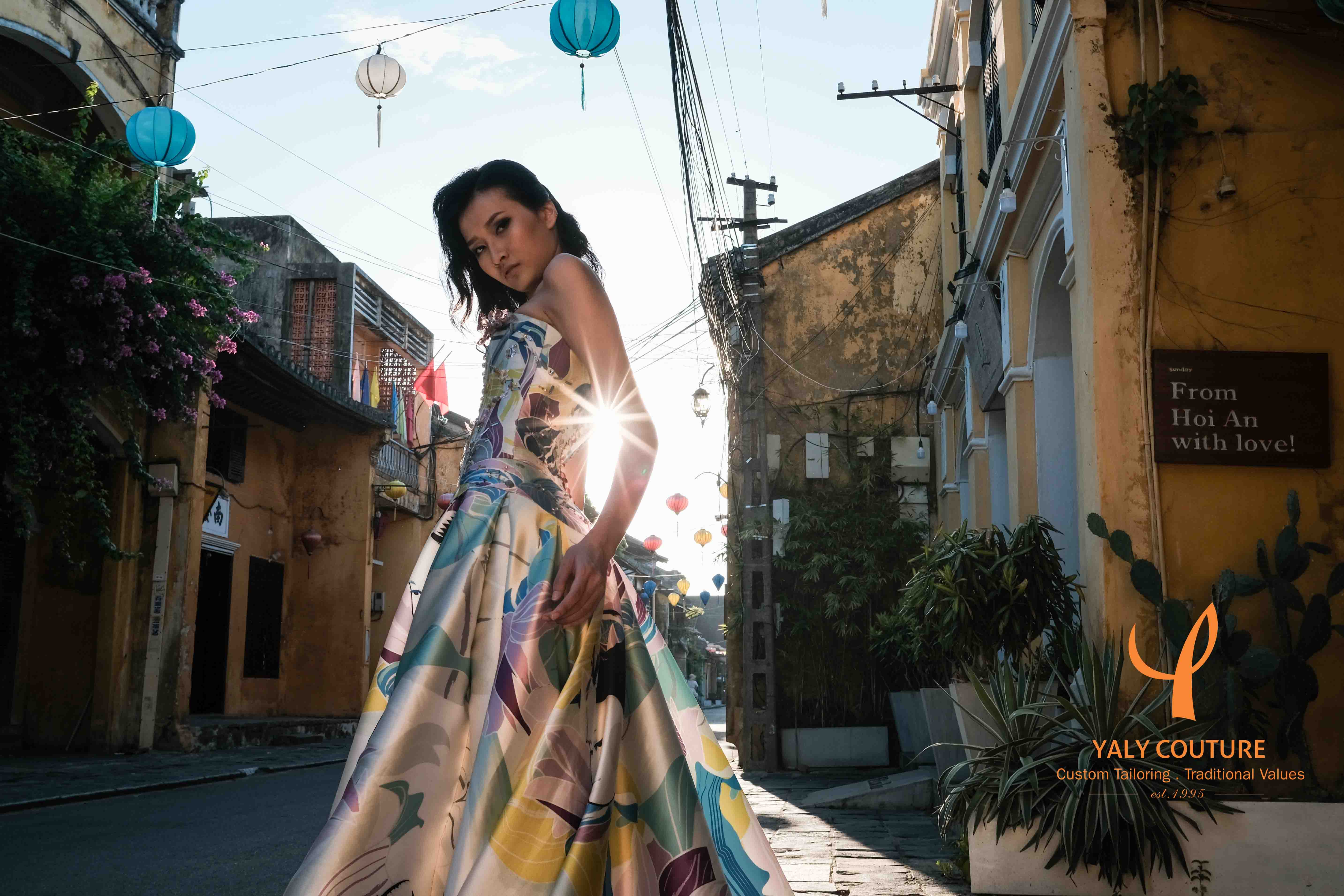 Yaly Couture Tráº§n PhÃº logo